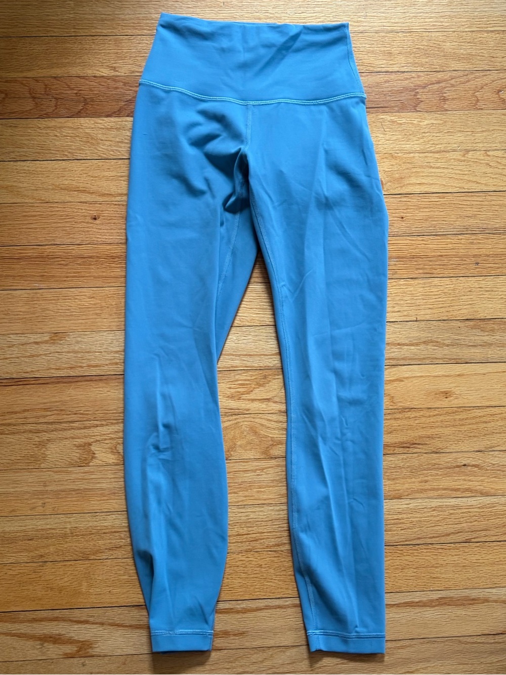 49. Size 4 LULULEMON Blue Wunder Train Leggings